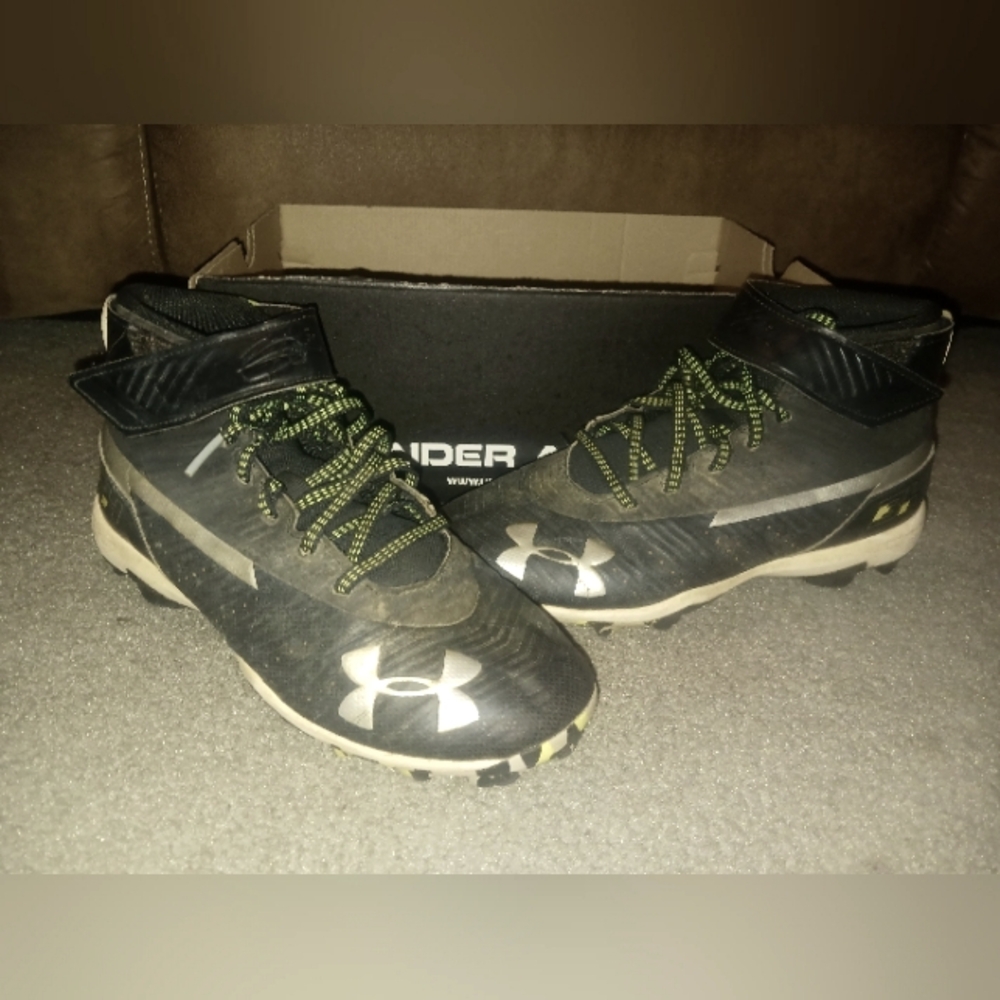 Boy's Baseball Cleats